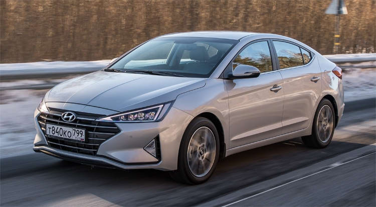 Обновлённый седан Hyundai Elantra дебютировал в России по цене от 1 049 000 рублей»