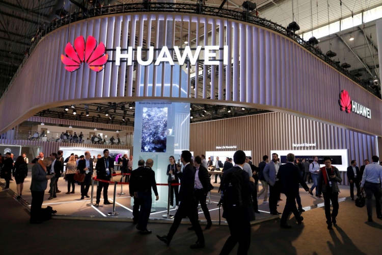 Huawei официально подтвердила, что готовит свою ОС для компьютеров и смартфонов»