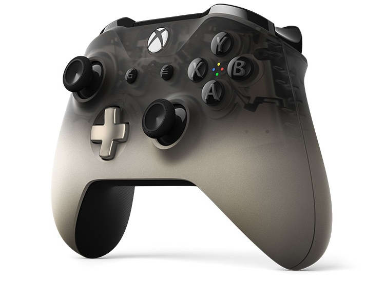 Контроллер Xbox Phantom Black Special Edition выполнен в прозрачном корпусе