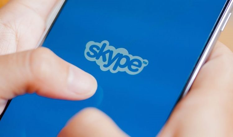 Skype для Android автоматически отвечает на входящие звонки»