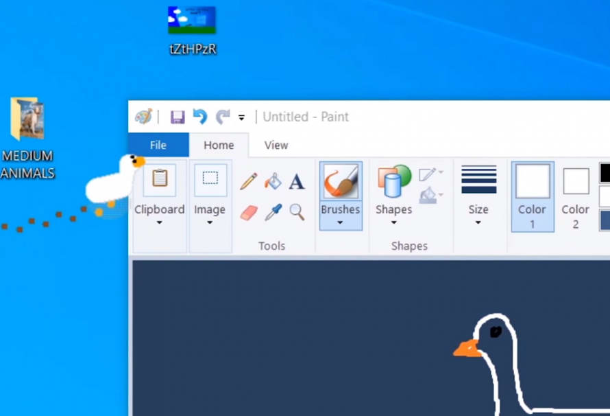 Благодаря этой программе на рабочем столе Windows будет жить гусь  из Untitled Goose Game