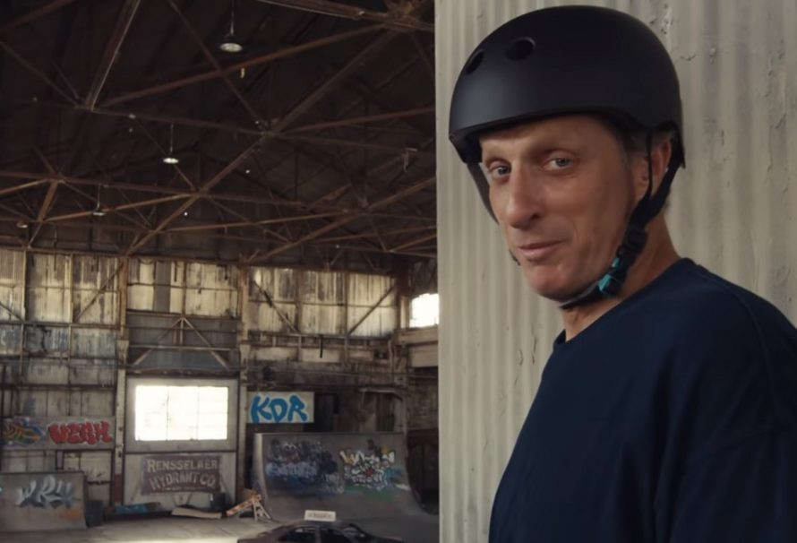 Тони Хоук собрал S-K-A-T-E на реальном заброшенном складе из Tony Hawk’s Pro Skater